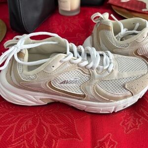 Avia Women's Cream and Tan Sneakers